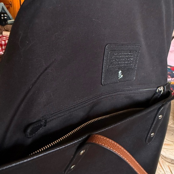 Coach Black Tote with Snoopy Design - Peanuts x Coach - Picture 16 of 16